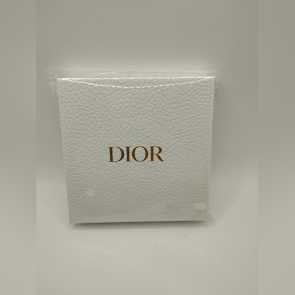 🆕Dior Gold Compact Mirror Brand New Still In Box And Packaging - Picture 3 of 6
